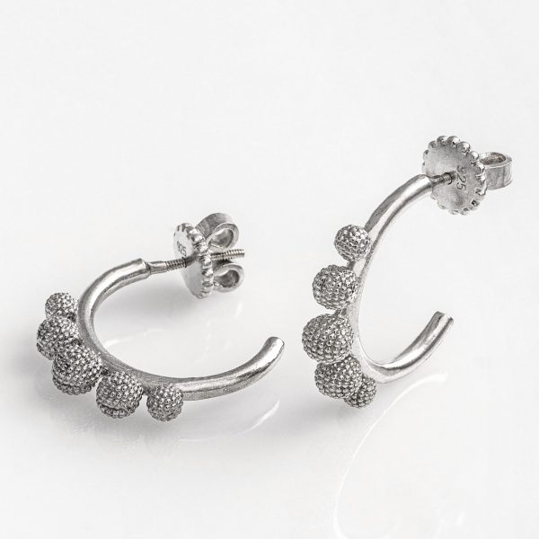 საყურე ცვარას ინსპირაციით