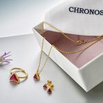 Triangular gilded set